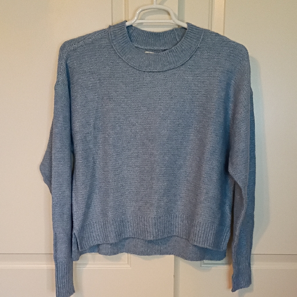 American Eagle Outfitters Cozy Blue Sweater Size Small NWT